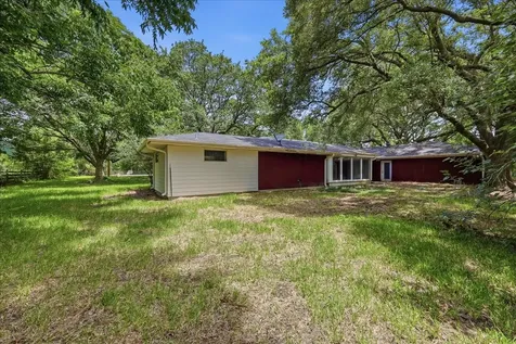 46721 Interstate 10 Winnie TX 77665
