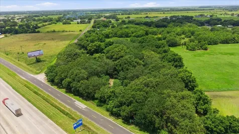 46721 Interstate 10 Winnie TX 77665
