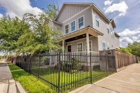 800 Walton Street Houston TX 77009