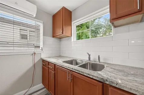1511 Scharpe Street 2 Houston TX 77023