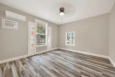 1511 Scharpe Street 2 Houston TX 77023
