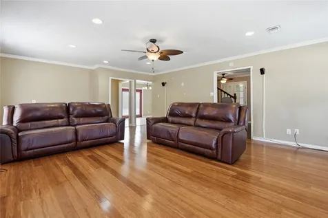 1007 Manatee Lane Houston TX 77090