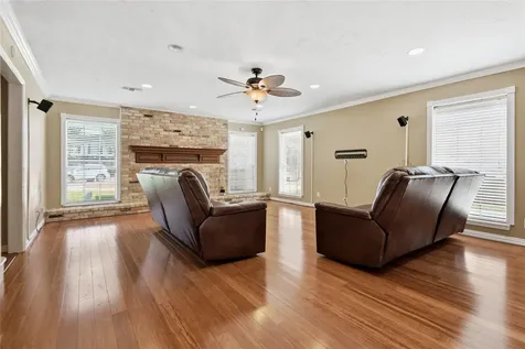 1007 Manatee Lane Houston TX 77090