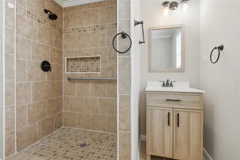 1007 Manatee Lane Houston TX 77090