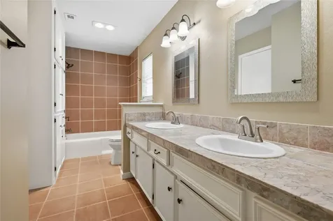 1007 Manatee Lane Houston TX 77090