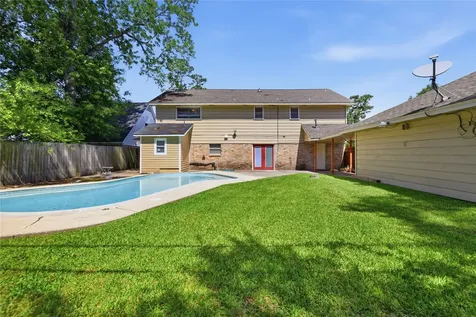 1007 Manatee Lane Houston TX 77090