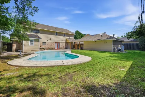 1007 Manatee Lane Houston TX 77090