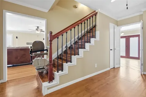 1007 Manatee Lane Houston TX 77090