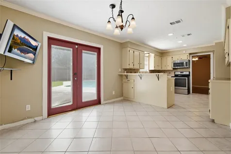 1007 Manatee Lane Houston TX 77090
