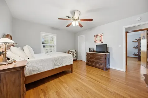 1607 S Chappell Hill Street Brenham TX 77833