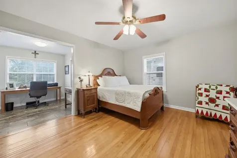 1607 S Chappell Hill Street Brenham TX 77833