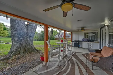 1607 S Chappell Hill Street Brenham TX 77833