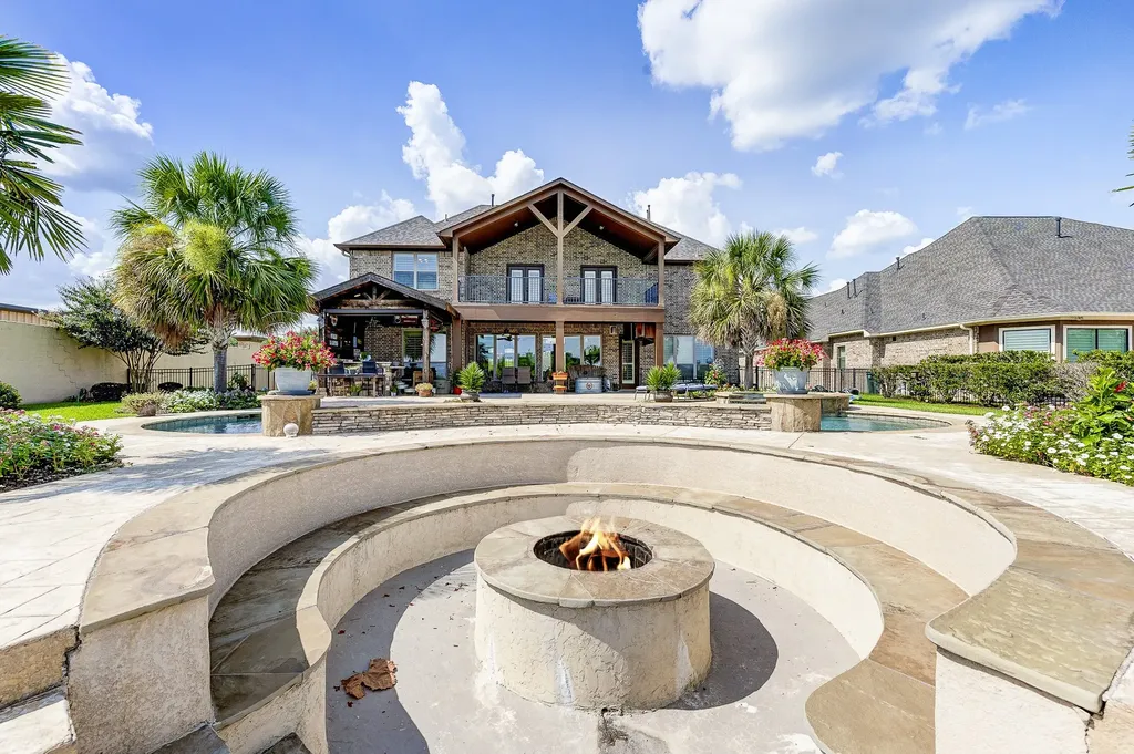 108 Waterstone Drive Montgomery TX 77356