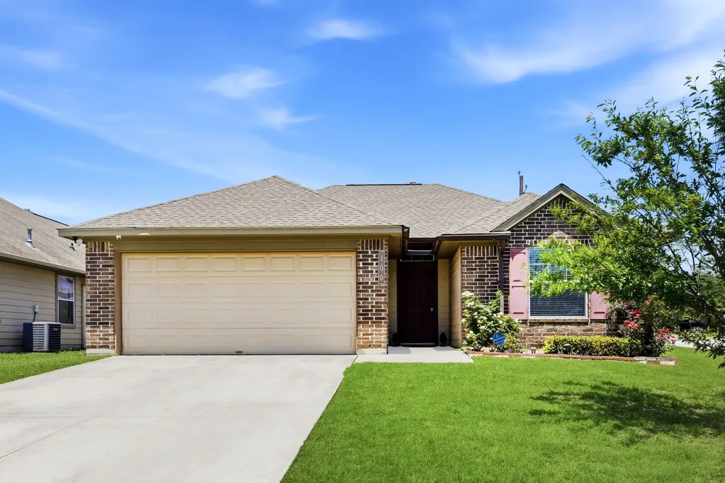 100 Oakwood Court Huntsville TX 77320