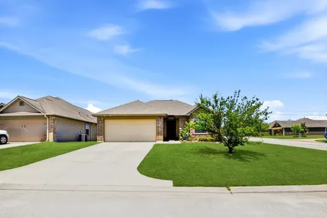 100 Oakwood Court Huntsville TX 77320