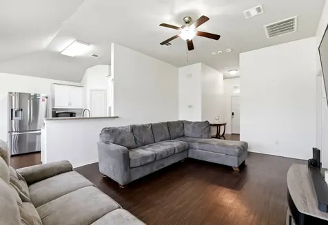 100 Oakwood Court Huntsville TX 77320
