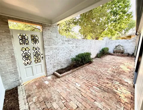 10010 Burgoyne Road Houston TX 77042
