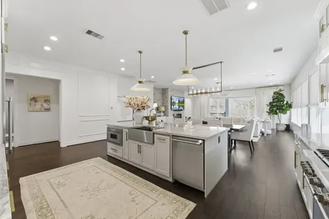 802 W 30th Street Houston TX 77018