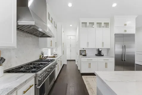 802 W 30th Street Houston TX 77018