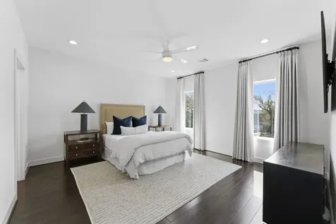 802 W 30th Street Houston TX 77018