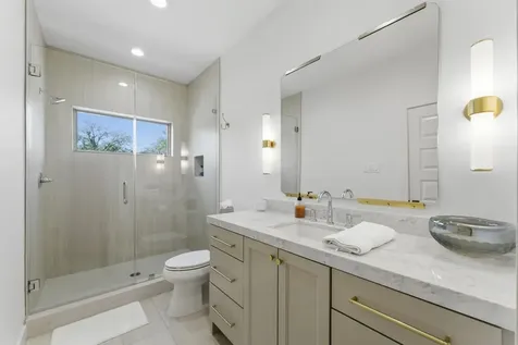 802 W 30th Street Houston TX 77018
