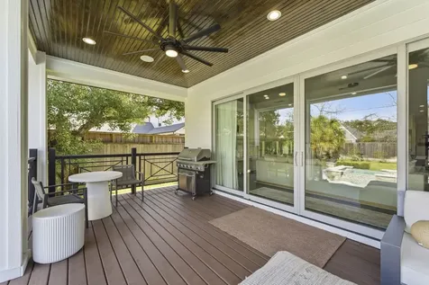 802 W 30th Street Houston TX 77018