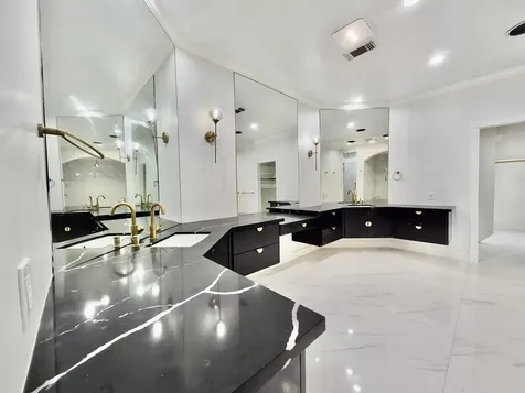 5330 Braesheather Drive Houston TX 77096