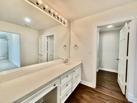 5330 Braesheather Drive Houston TX 77096