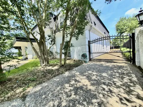 5330 Braesheather Drive Houston TX 77096