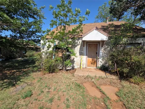 817 Miller Avenue Spur TX 79370