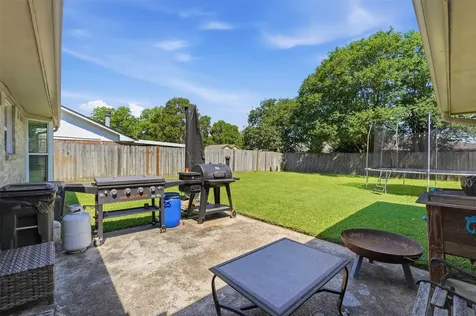 900 Sunnybrook Lane Baytown TX 77521