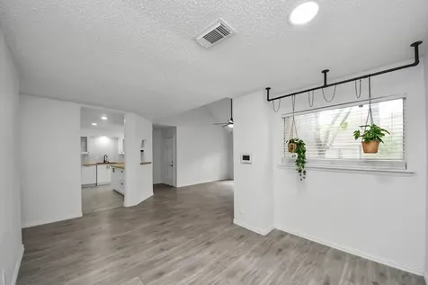 6601 Sands Point Drive 47 Houston TX 77074