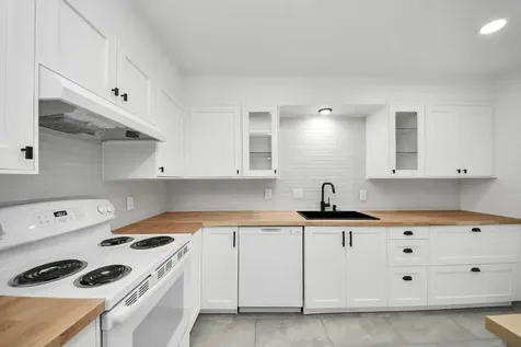 6601 Sands Point Drive 47 Houston TX 77074