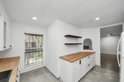 6601 Sands Point Drive 47 Houston TX 77074