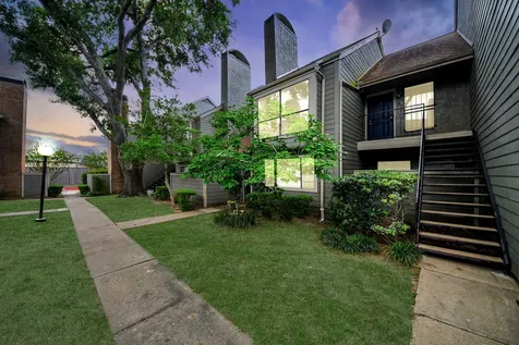 6601 Sands Point Drive 47 Houston TX 77074