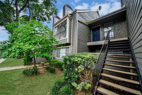 6601 Sands Point Drive 47 Houston TX 77074