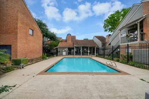 6601 Sands Point Drive 47 Houston TX 77074