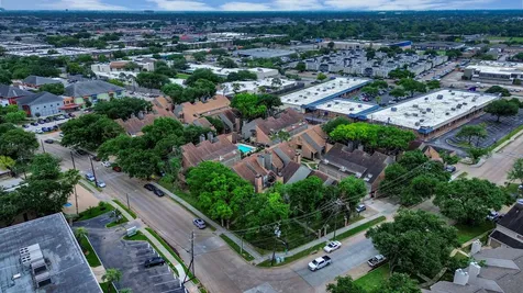 6601 Sands Point Drive 47 Houston TX 77074