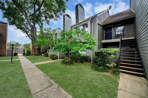 6601 Sands Point Drive 47 Houston TX 77074