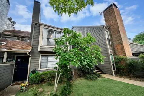 6601 Sands Point Drive 47 Houston TX 77074