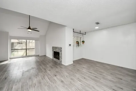 6601 Sands Point Drive 47 Houston TX 77074