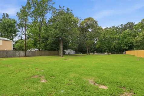12739 Woodcreek Drive Willis TX 77318