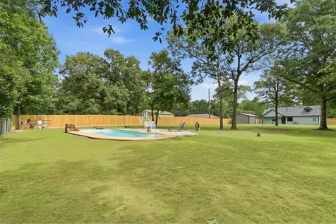 12739 Woodcreek Drive Willis TX 77318