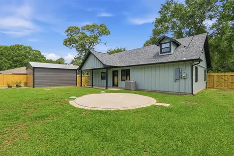12739 Woodcreek Drive Willis TX 77318