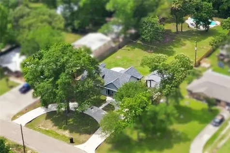 12739 Woodcreek Drive Willis TX 77318