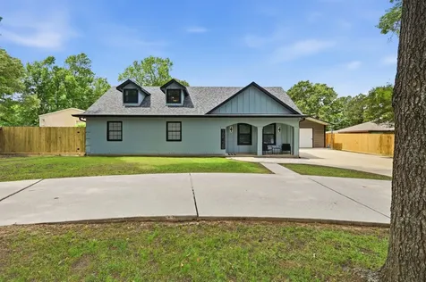 12739 Woodcreek Drive Willis TX 77318