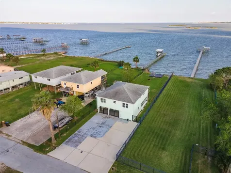 1643 Dick Bay Drive Dickinson TX 77539