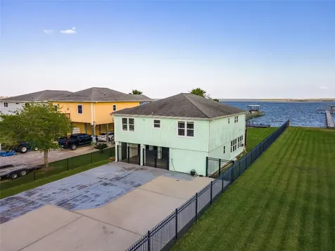 1643 Dick Bay Drive Dickinson TX 77539