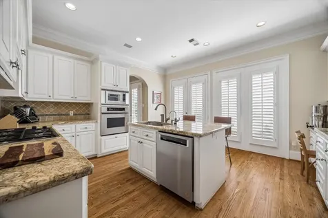 2426 Nantucket Drive B Houston TX 77057