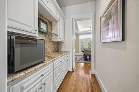 2426 Nantucket Drive B Houston TX 77057